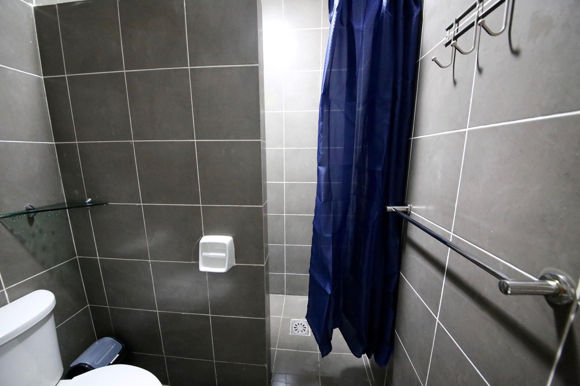 Dee Guesthouse White Sands Lapu-Lapu City Esterno foto