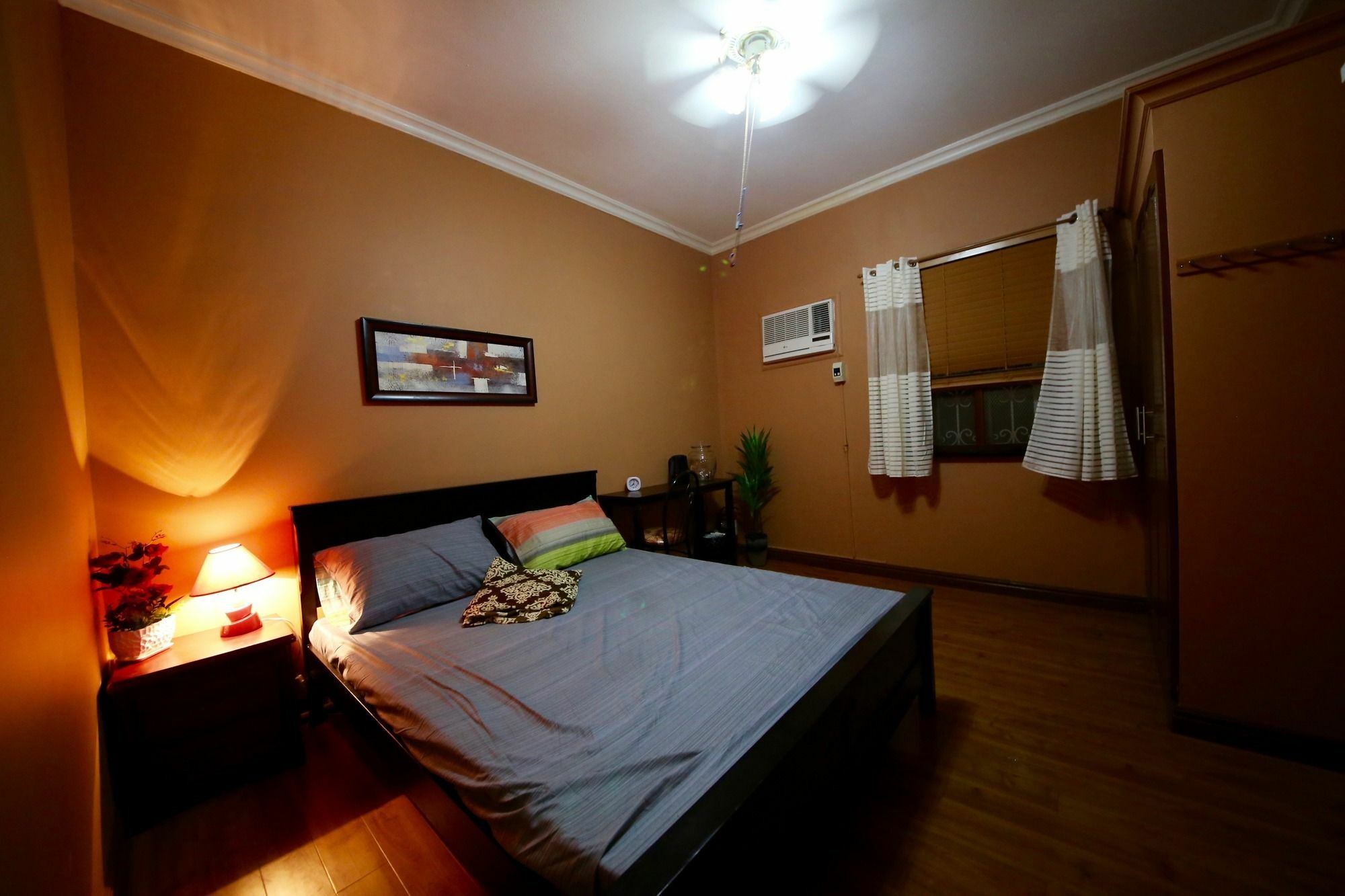Dee Guesthouse White Sands Lapu-Lapu City Esterno foto